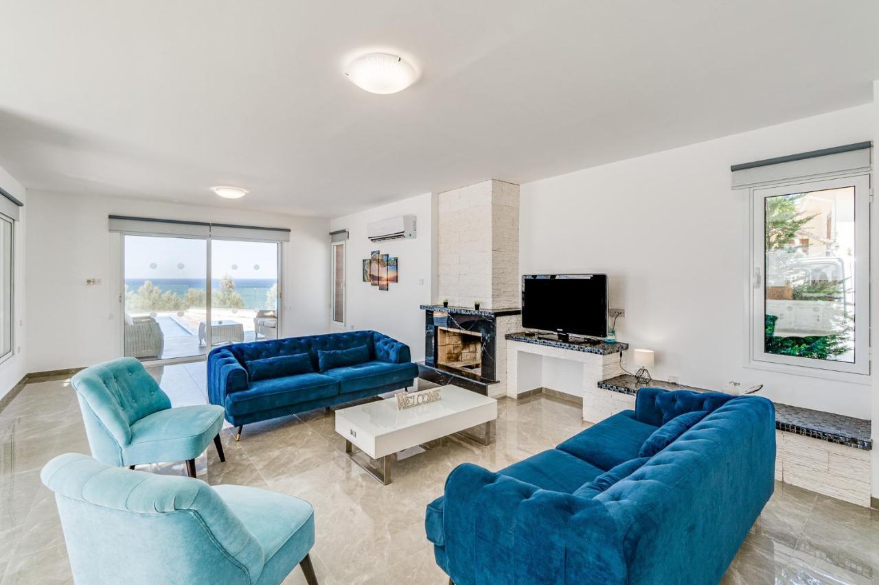 Beach Front Aqua Marina By Ezoria Villas Paralimni Dış mekan fotoğraf